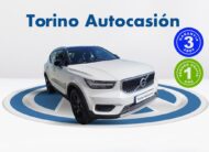 VOLVO XC40 T2