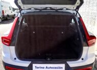 VOLVO XC40 T2