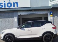 VOLVO XC40 T2