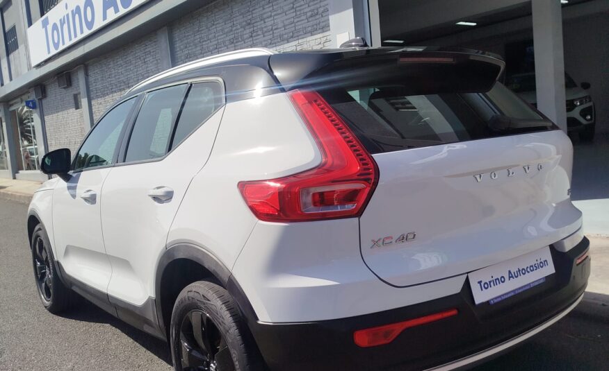VOLVO XC40 T2