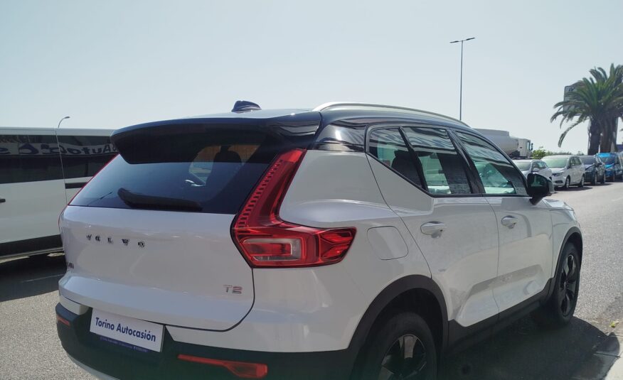 VOLVO XC40 T2
