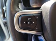 VOLVO XC40 T2