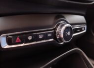 VOLVO XC40 T2