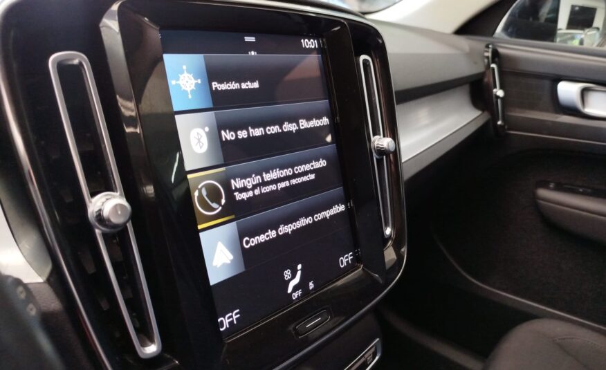 VOLVO XC40 T2