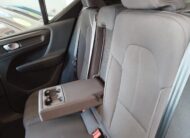 VOLVO XC40 T2