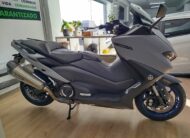 YAMAHA T-MAX 560