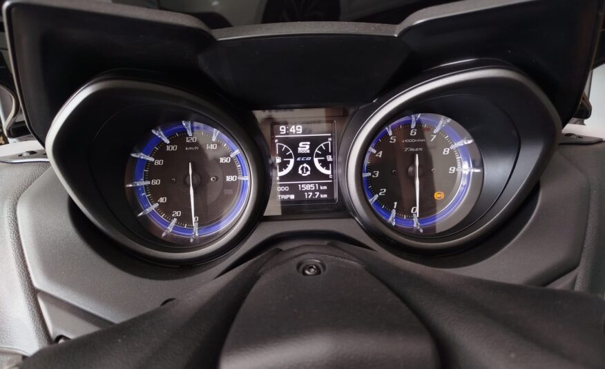 YAMAHA T-MAX 560