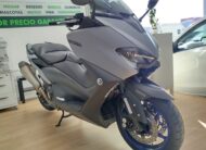 YAMAHA T-MAX 560