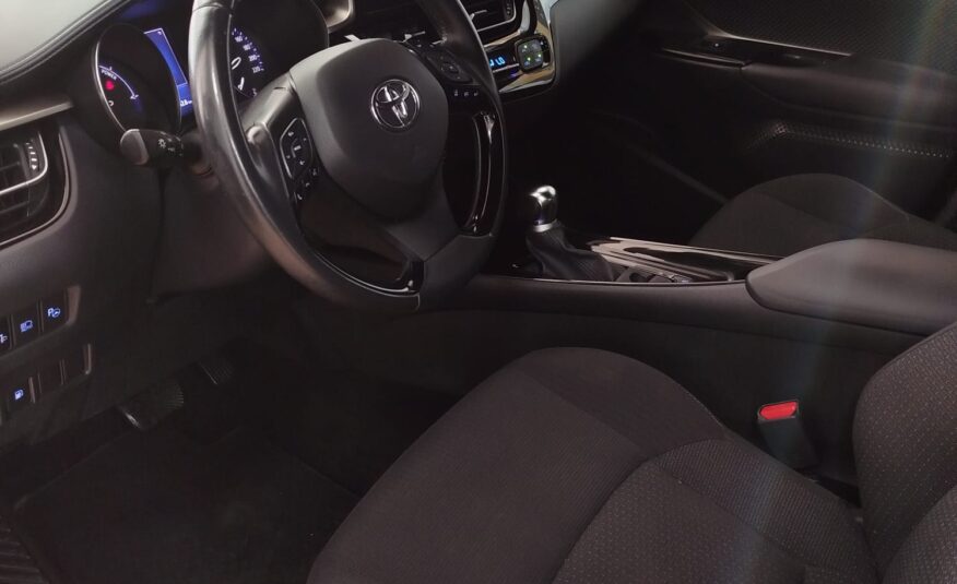 TOYOTA CHR ADVANCE