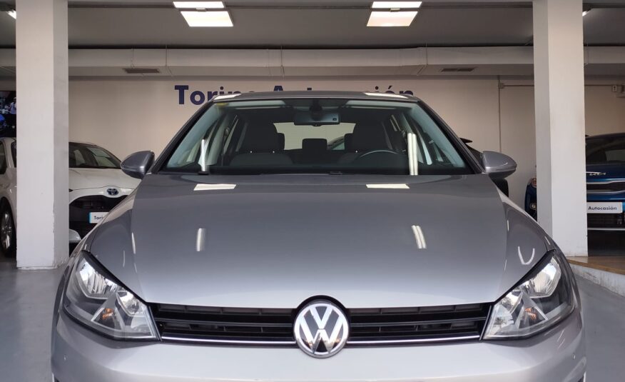 VOLKSWAGEN Golf 7