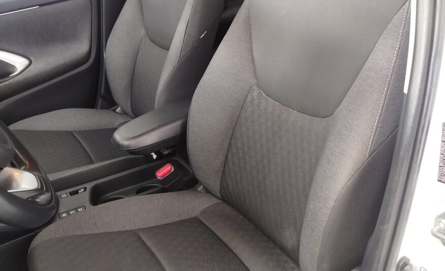 TOYOTA YARIS ACTIVE TECH