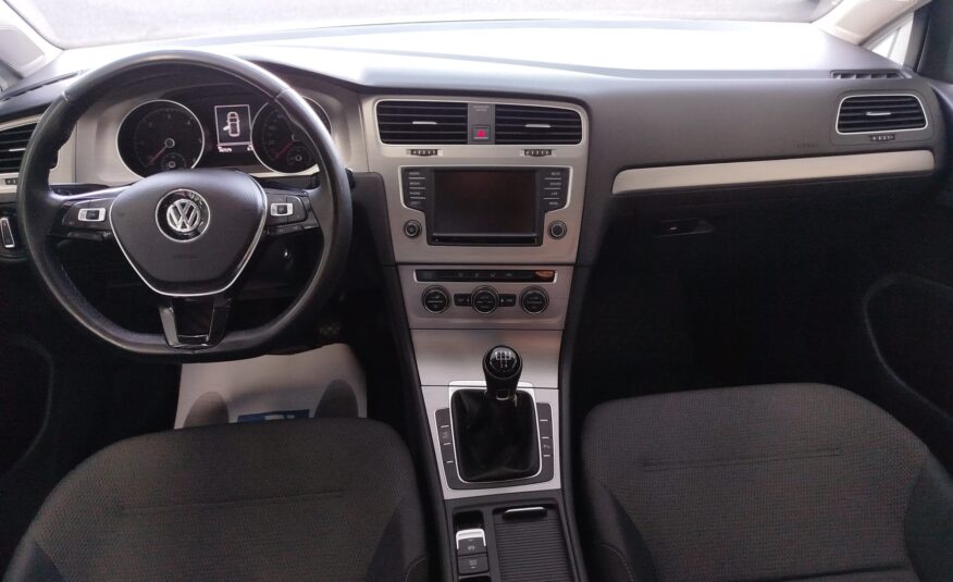 VOLKSWAGEN Golf 7
