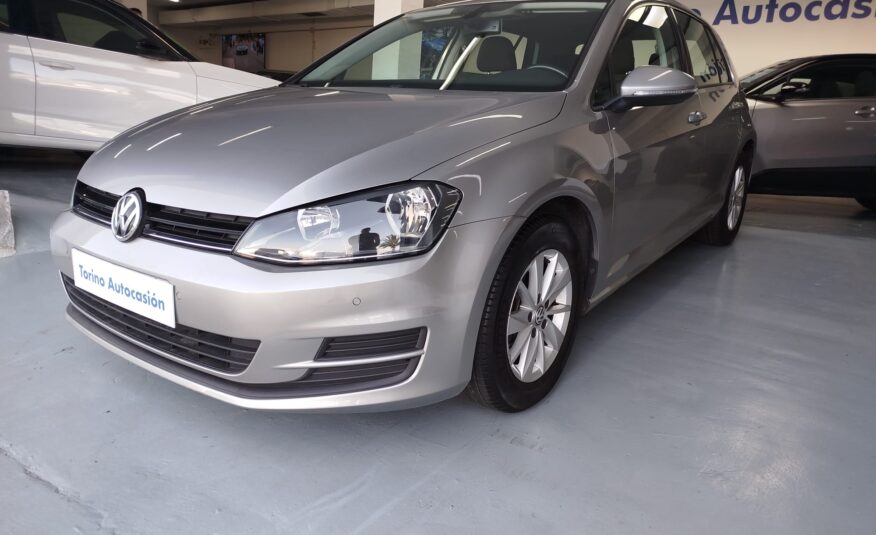 VOLKSWAGEN Golf 7