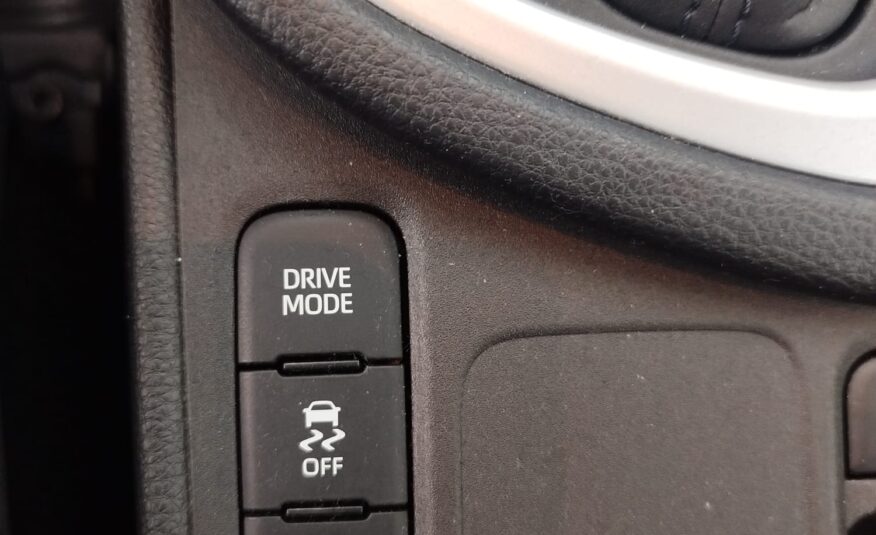 TOYOTA YARIS ACTIVE TECH