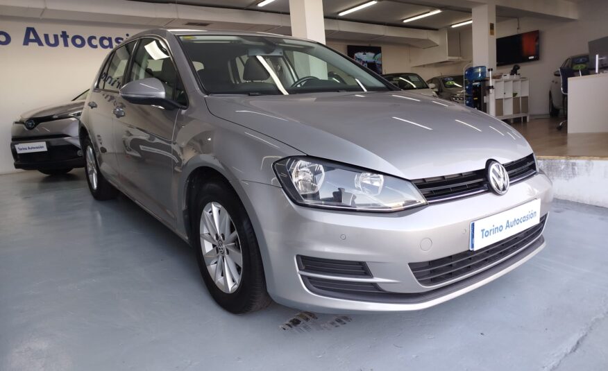 VOLKSWAGEN Golf 7