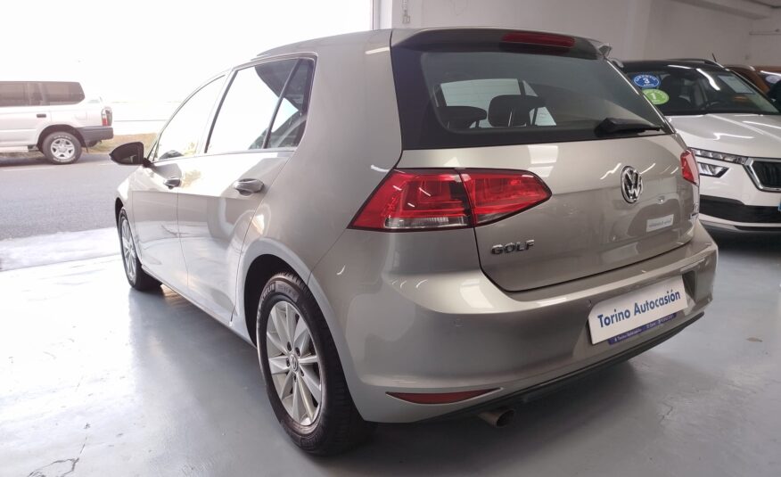VOLKSWAGEN Golf 7
