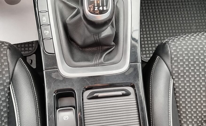 KIA XCEDD