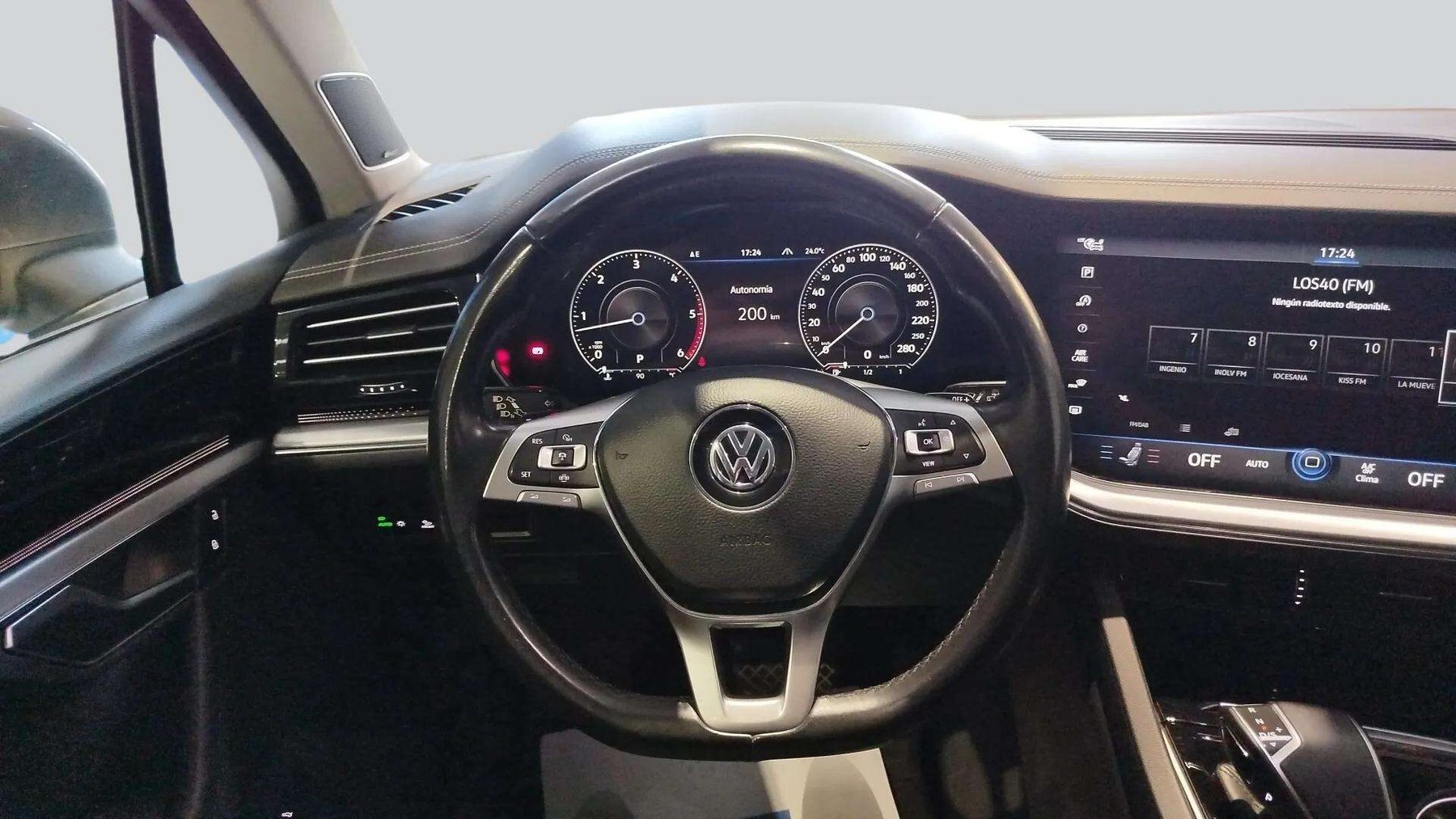 VOLKSWAGEN TOUAREG PURE