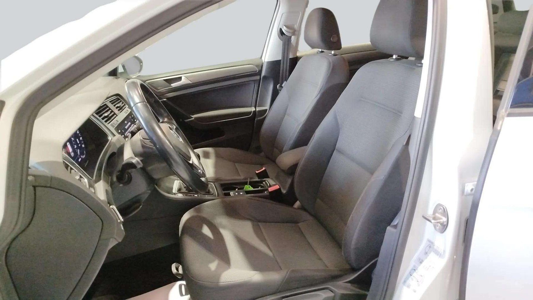 VOLKSWAGEN GOLF 7.5 READY GO 