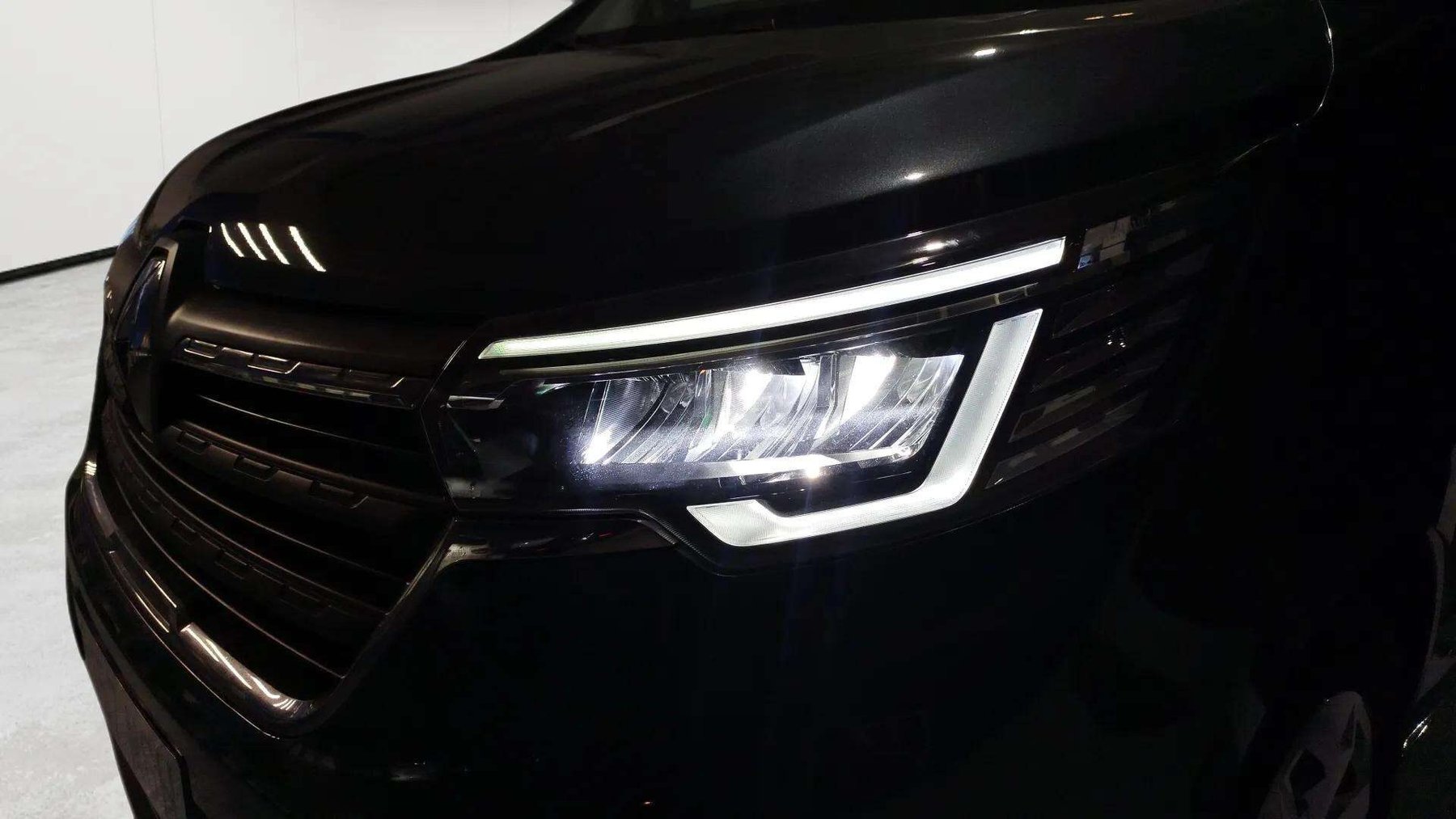 RENAULT TRAFIC COMBI