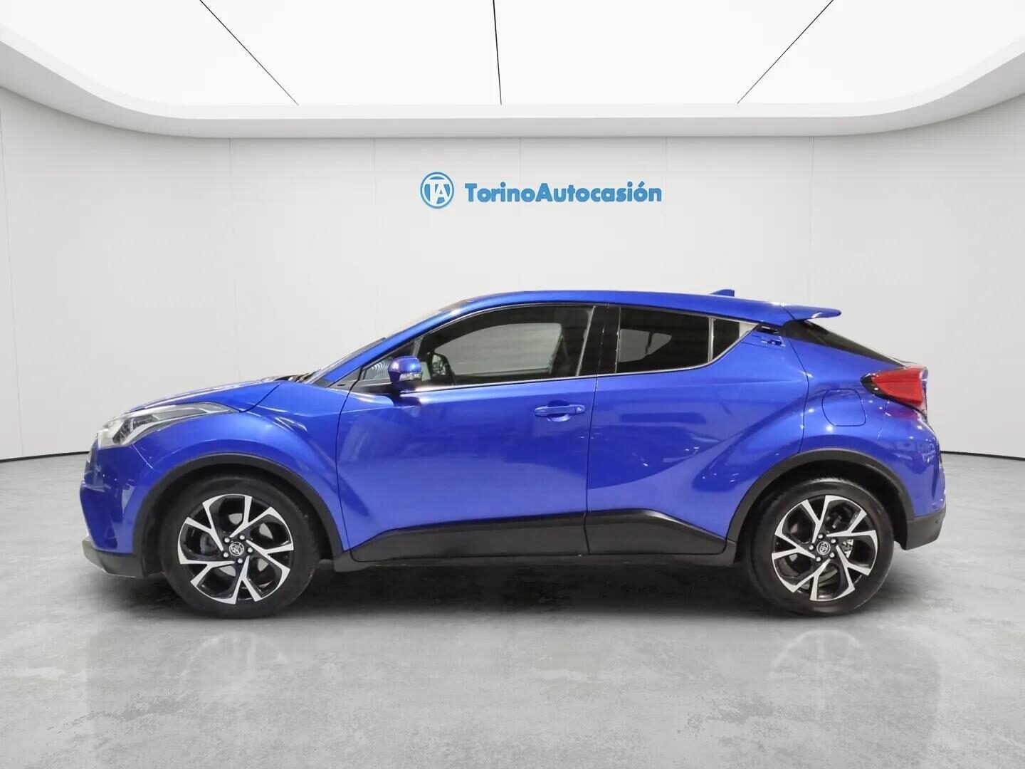 TOYOTA C-HR ADVANCE