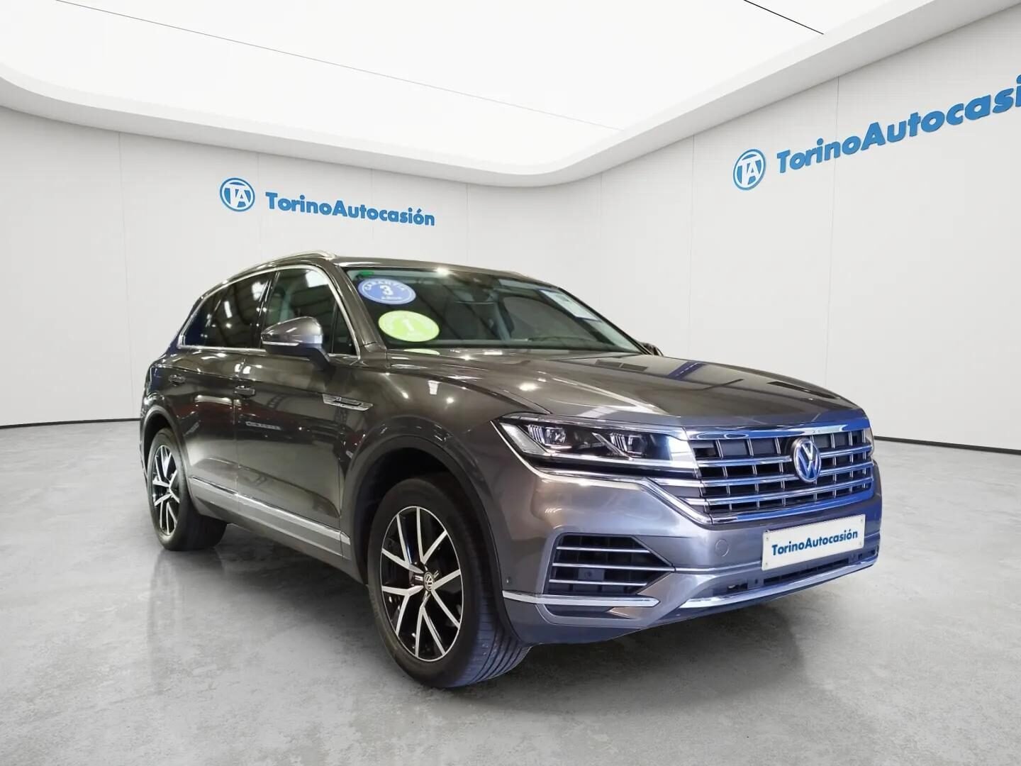VOLKSWAGEN TOUAREG PURE