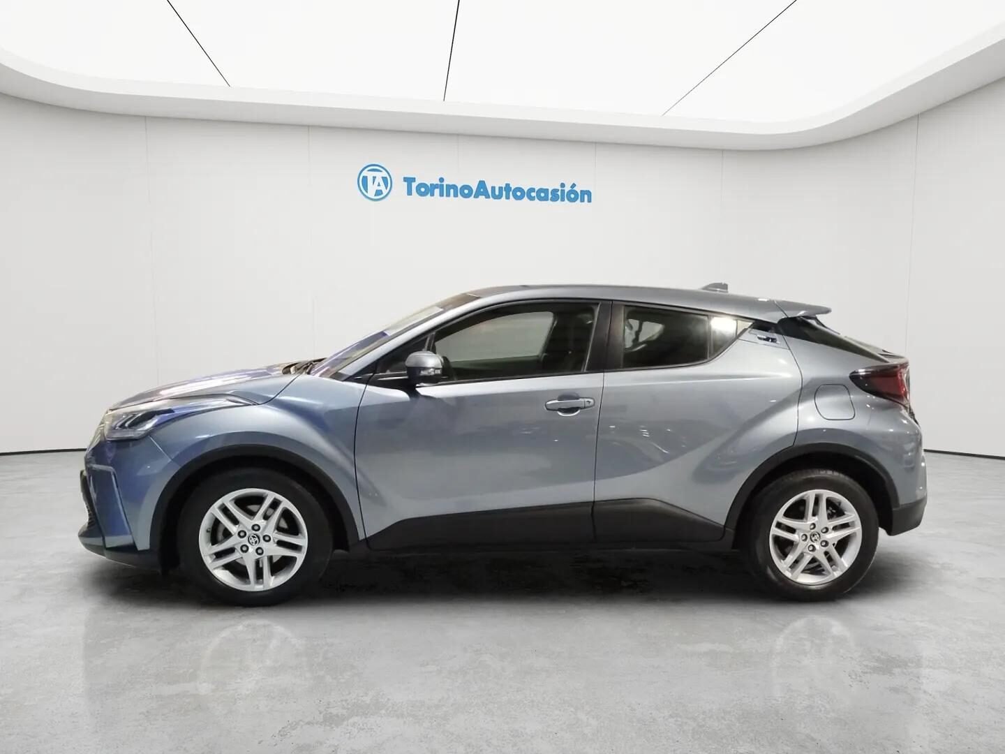 TOYOTA C-HR ADVANCE