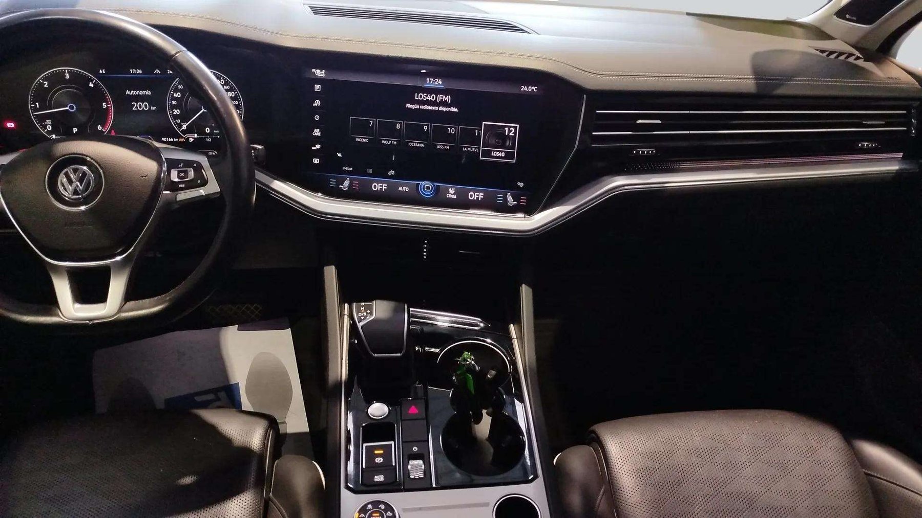 VOLKSWAGEN TOUAREG PURE