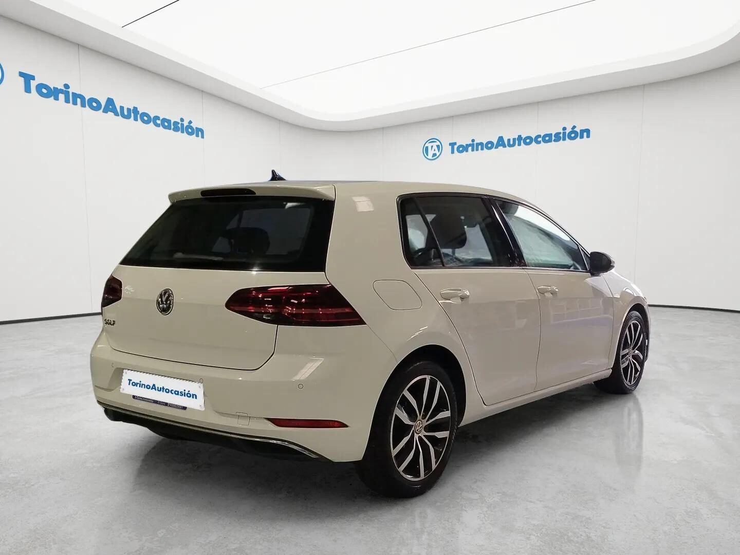 VOLKSWAGEN GOLF 7.5 READY GO 
