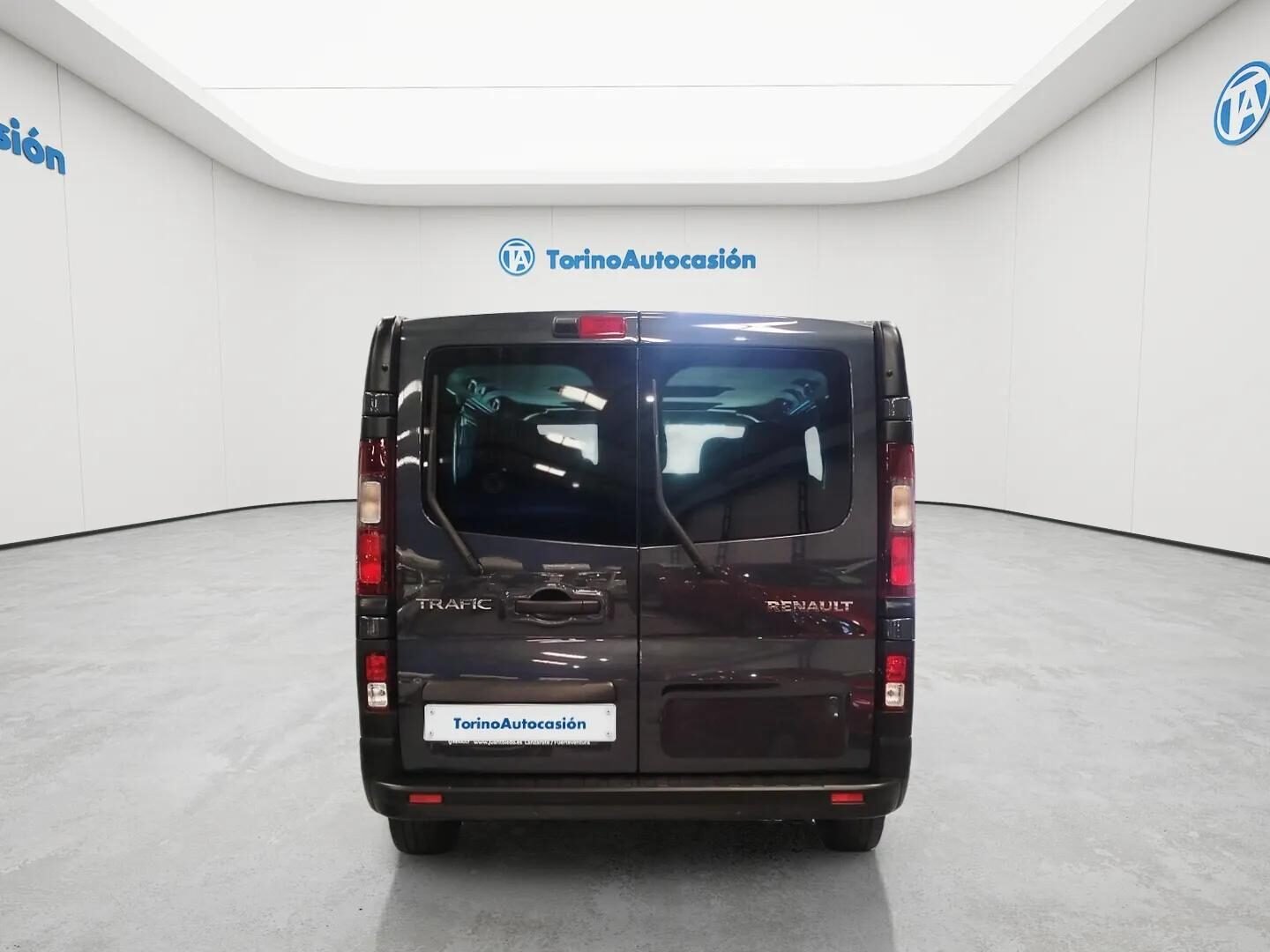 RENAULT TRAFIC AUTHENTIC LARGO ENERGY BLUE