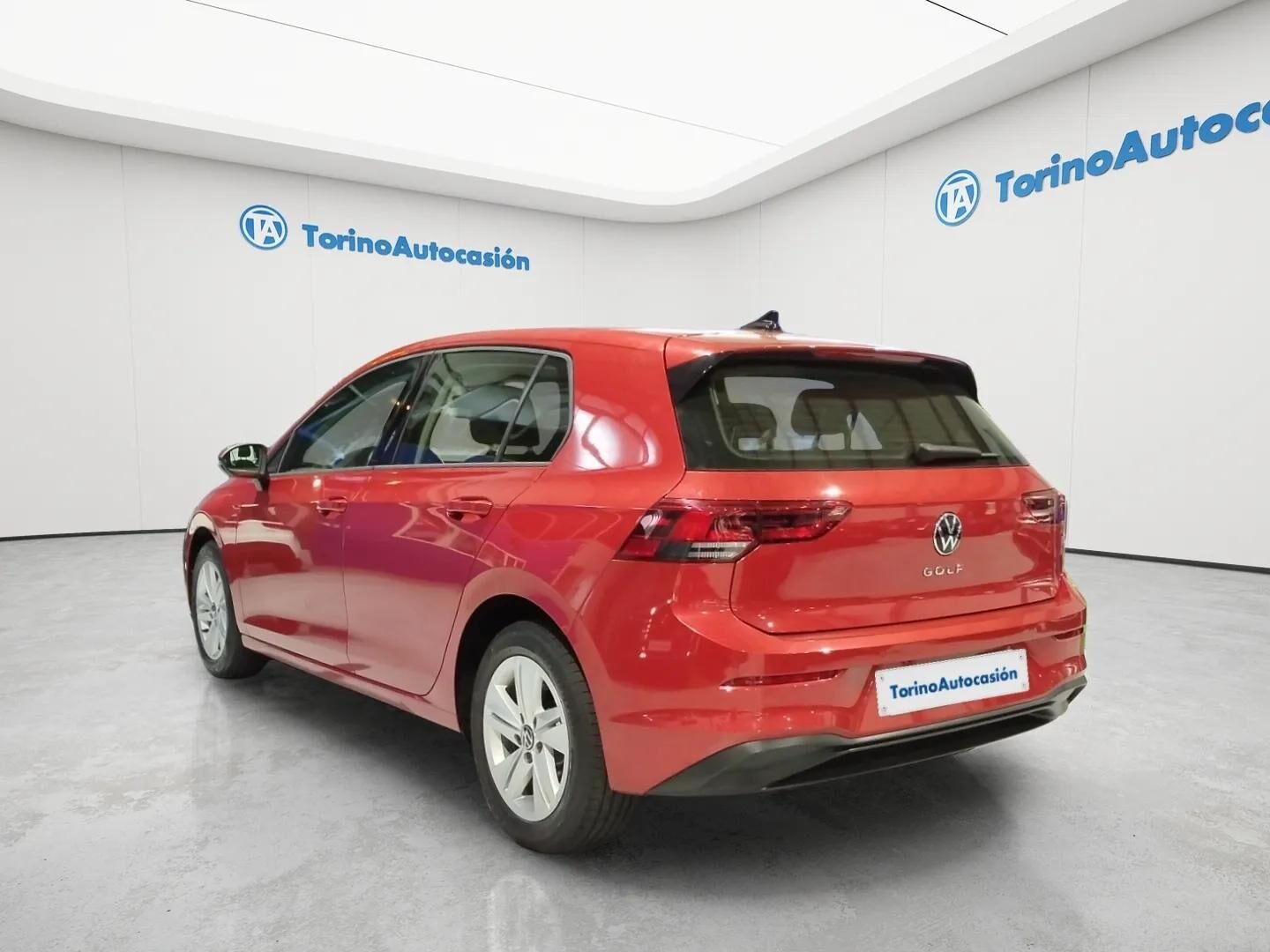 VOLKSWAGEN GOLF VIII ADVANCE PLUS