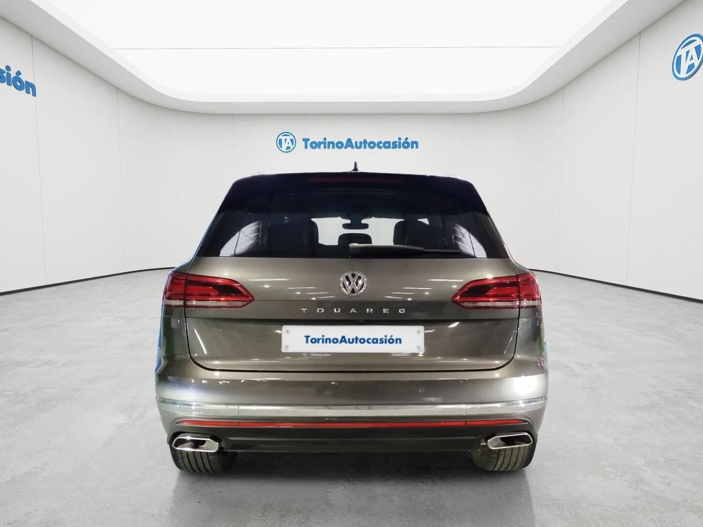 VOLKSWAGEN TOUAREG PURE