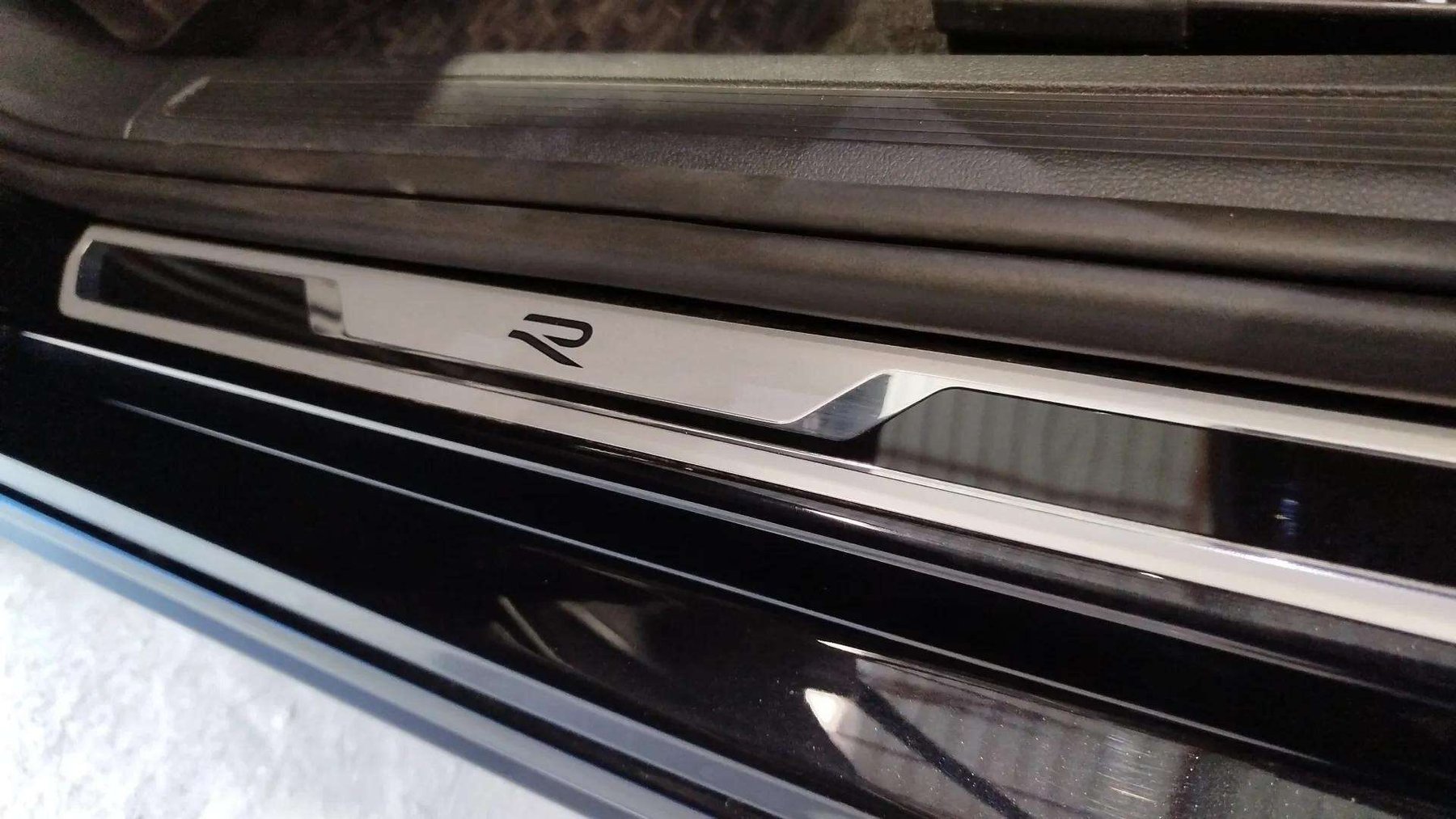 VOLKSWAGEN POLO RLINE DSG