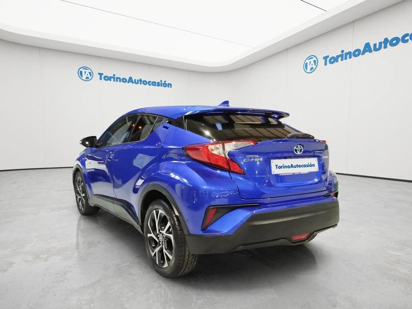 TOYOTA C-HR ADVANCE