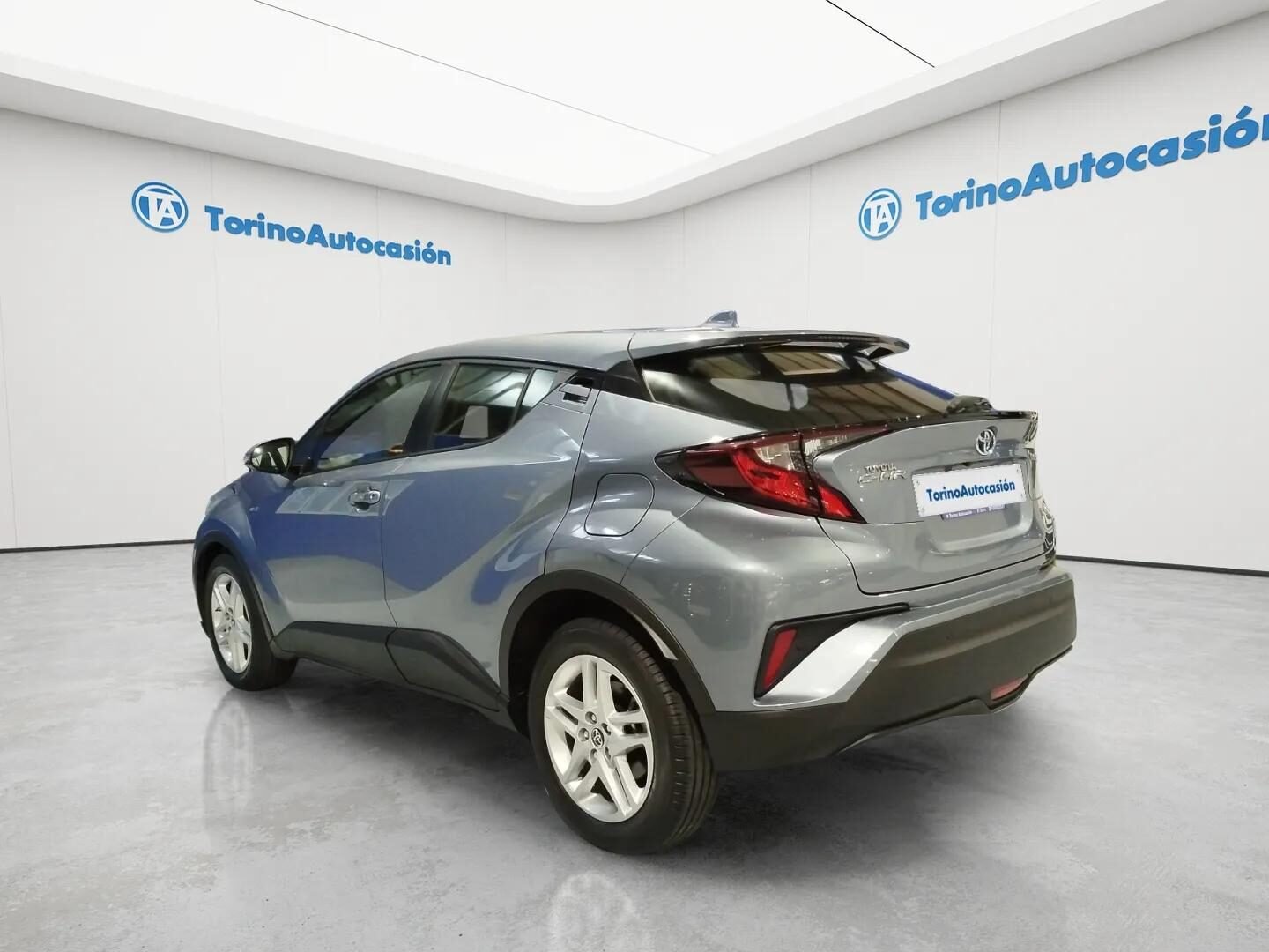 TOYOTA C-HR ADVANCE