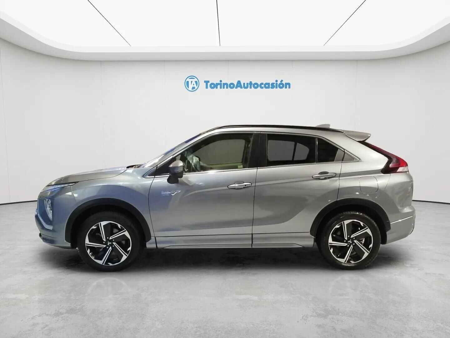 MITSUBISHI 2.4 PHEV Kaiteki Auto 4WD