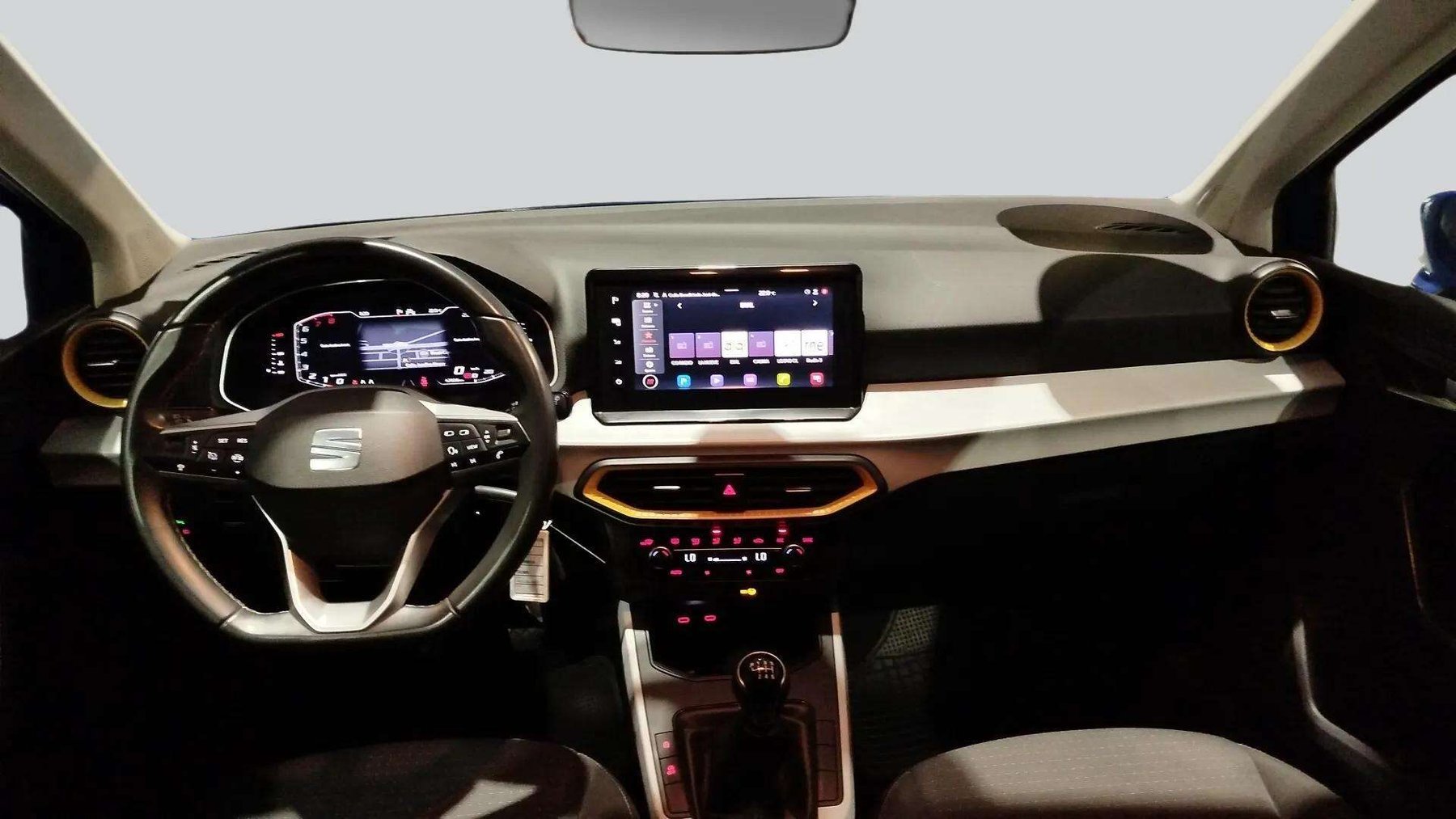 SEAT ARONA XPERIENCE