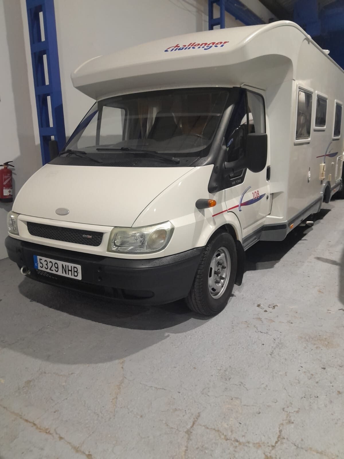 FORD TRANSIT CHALLENGER 