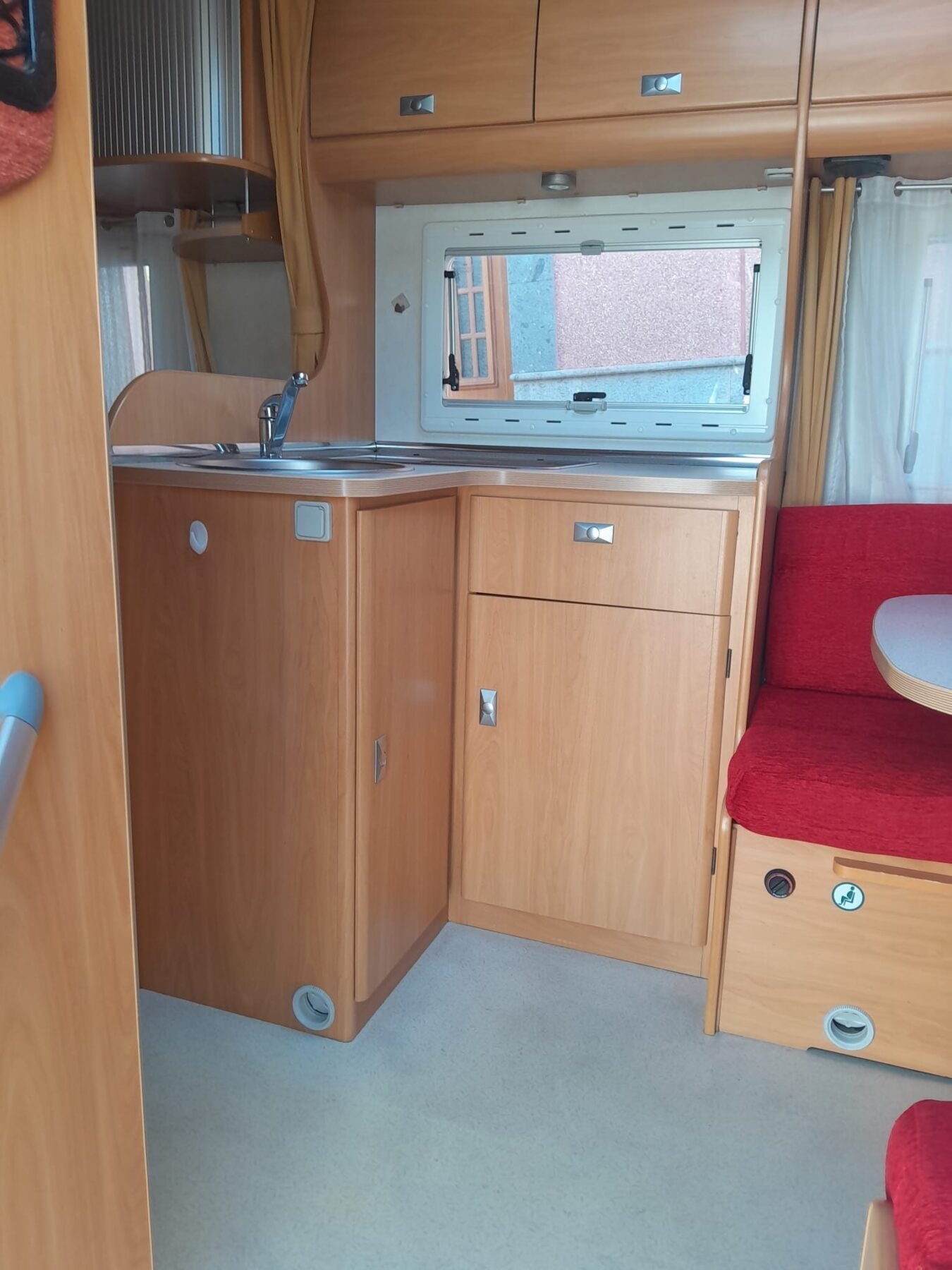 FORD TRANSIT CHALLENGER 