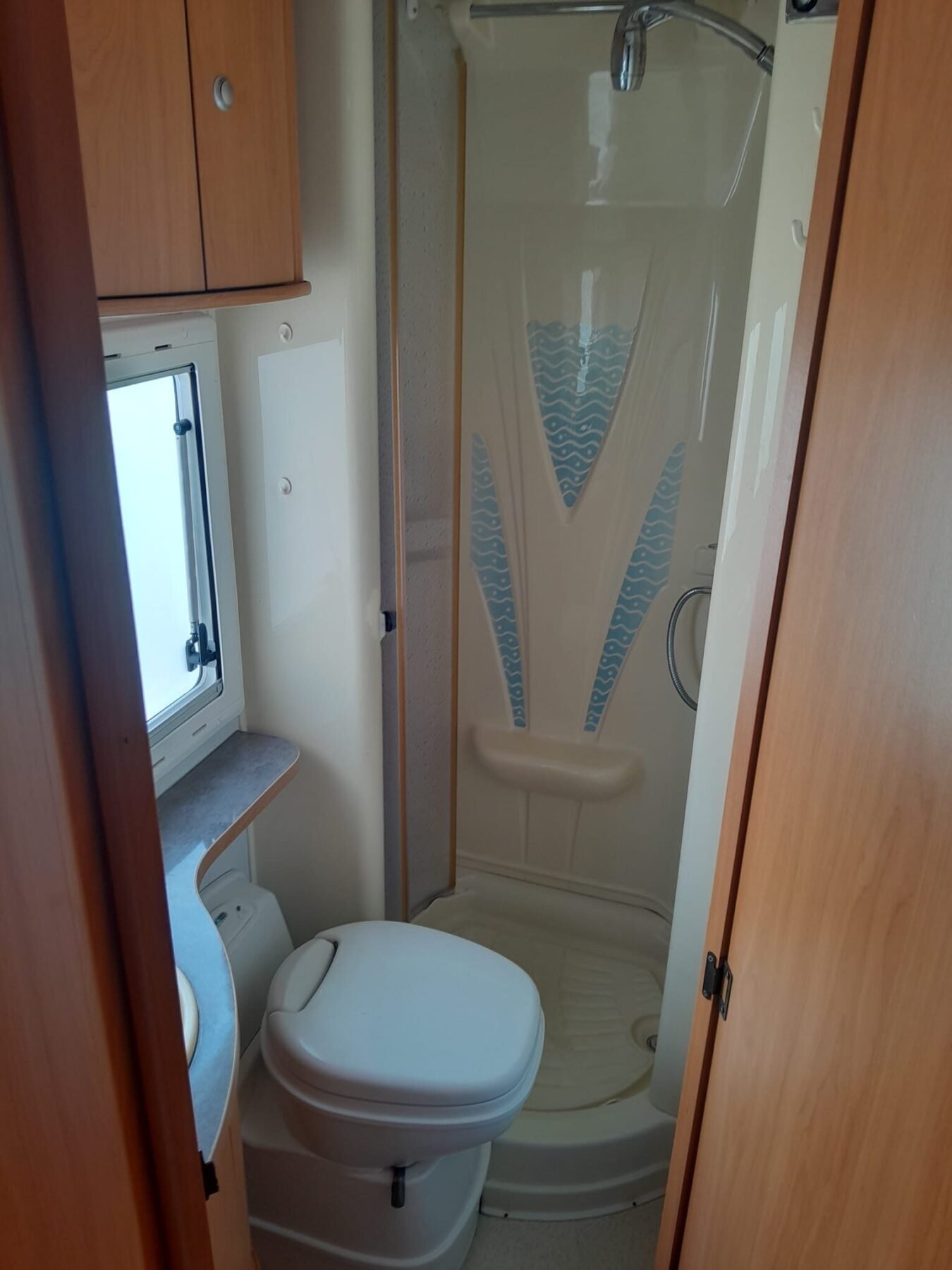 FORD TRANSIT CHALLENGER 