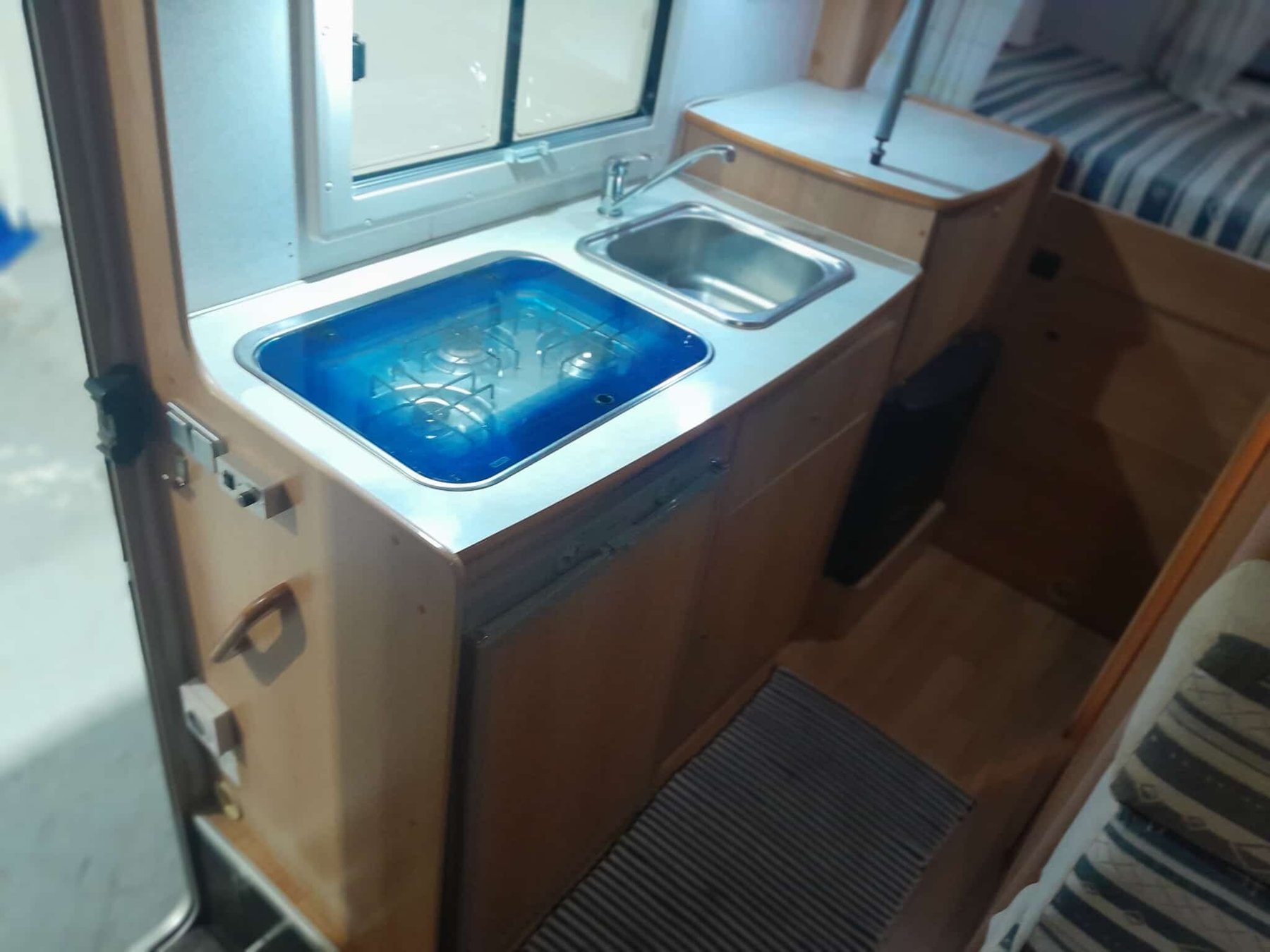 FORD TRANSIT ELNAGH 6 PLAZAS