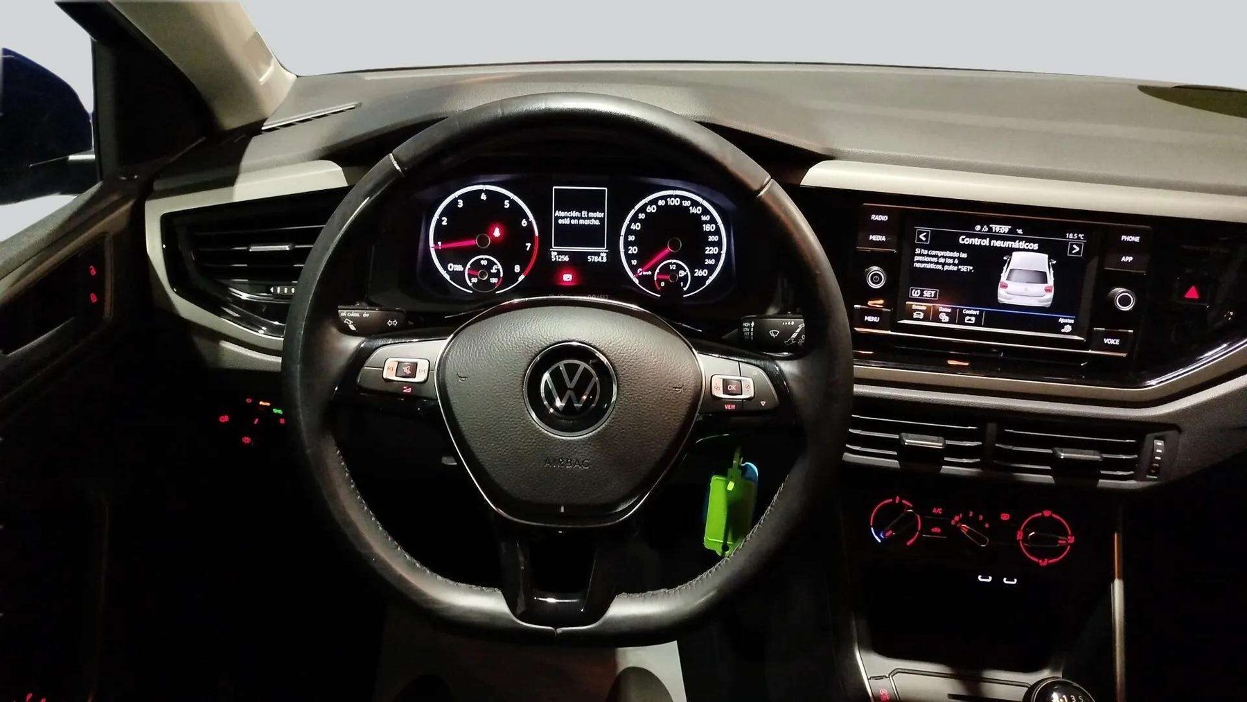 VOLKSWAGEN POLO ADVANCE