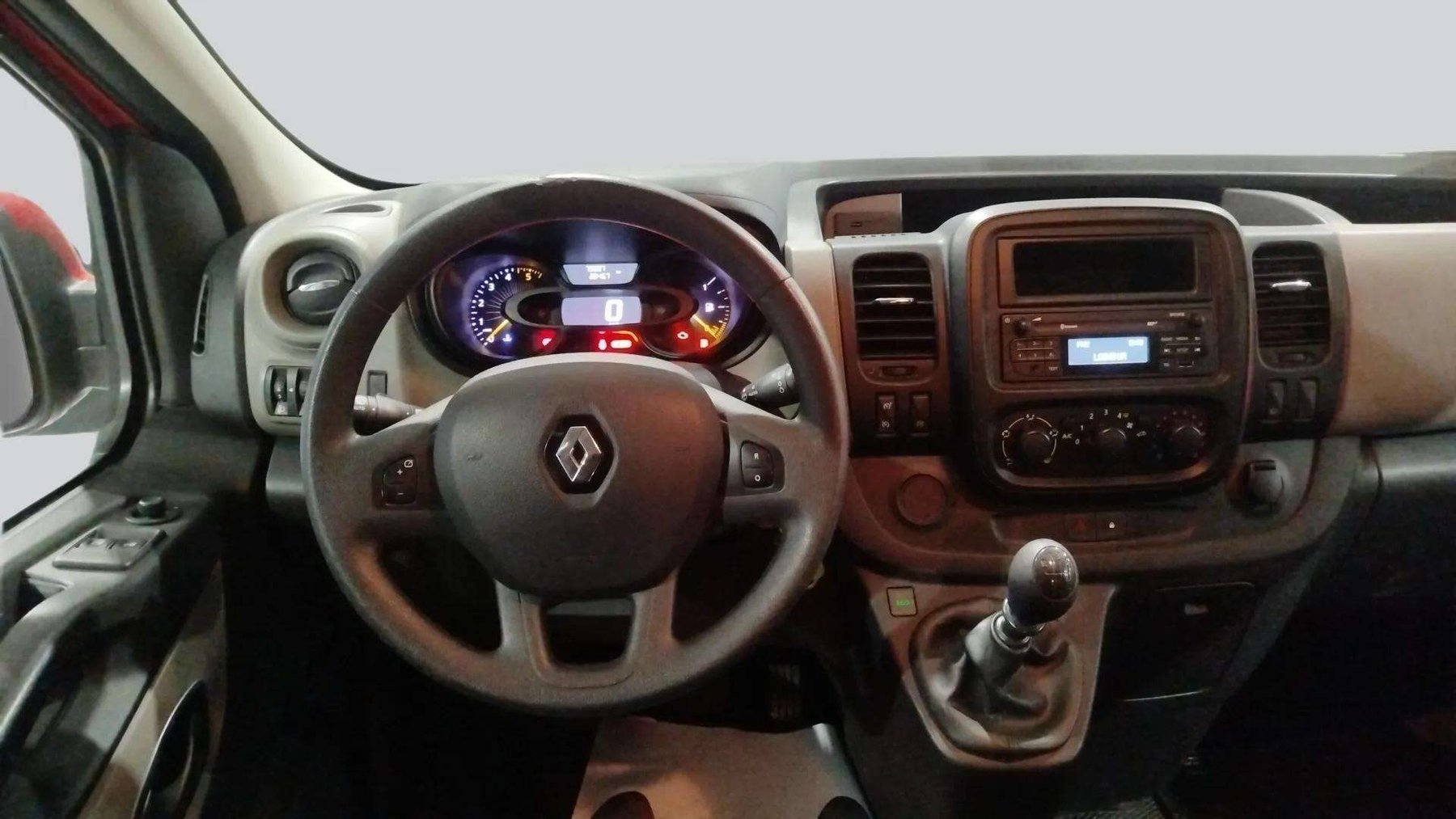 RENAULT TRAFIC COMBI