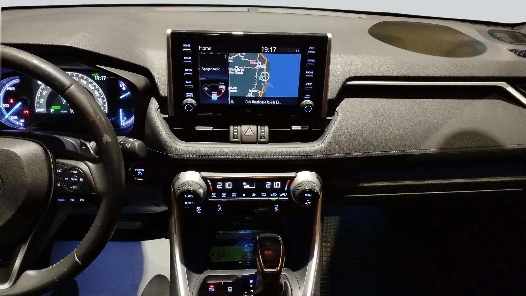 TOYOTA RAV4 ADVANCE HYBRID