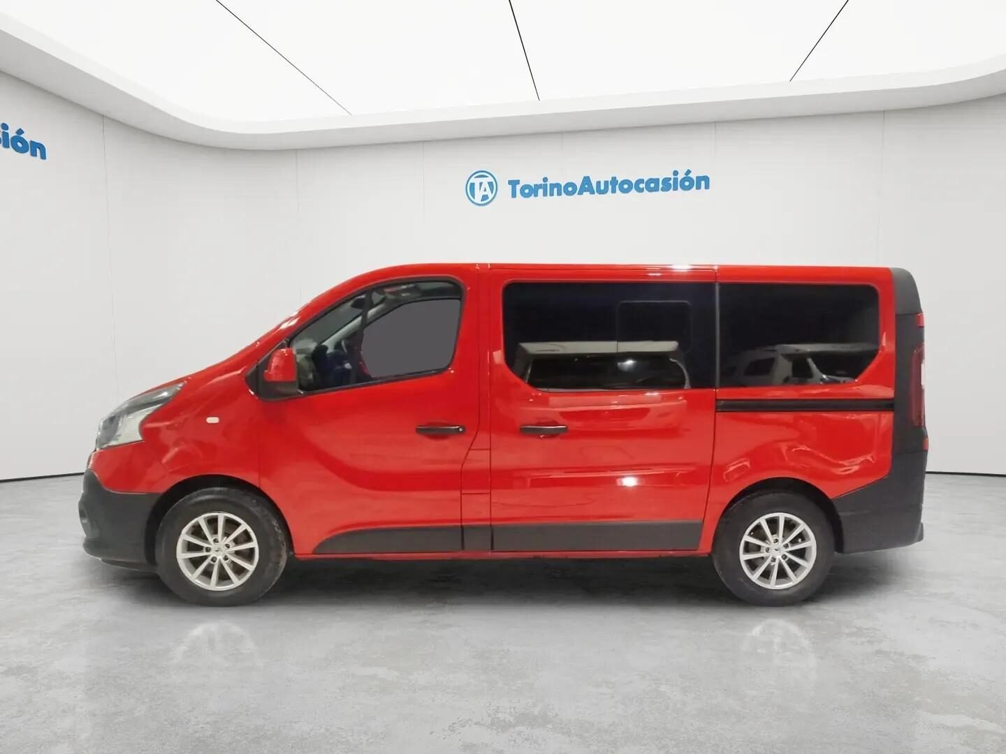 RENAULT TRAFIC COMBI