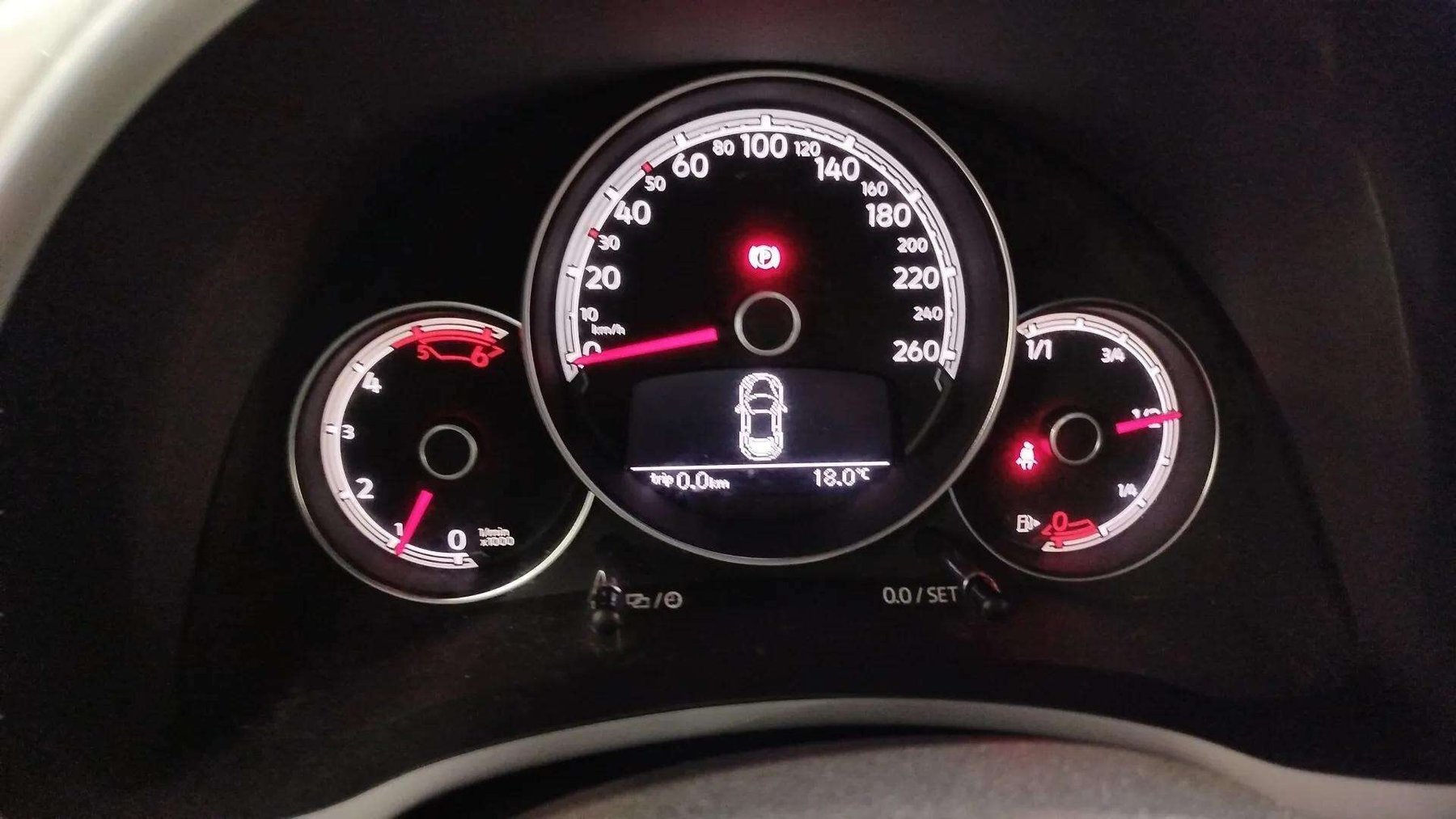 VOLKSWAGEN BEETLE COUPE ADVANCE