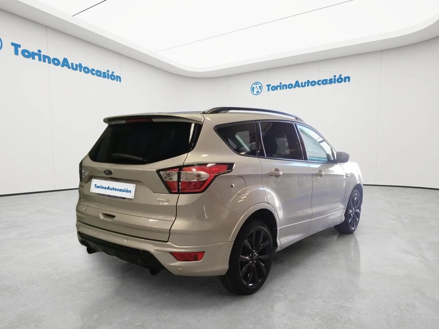 FORD KUGA ST LINE