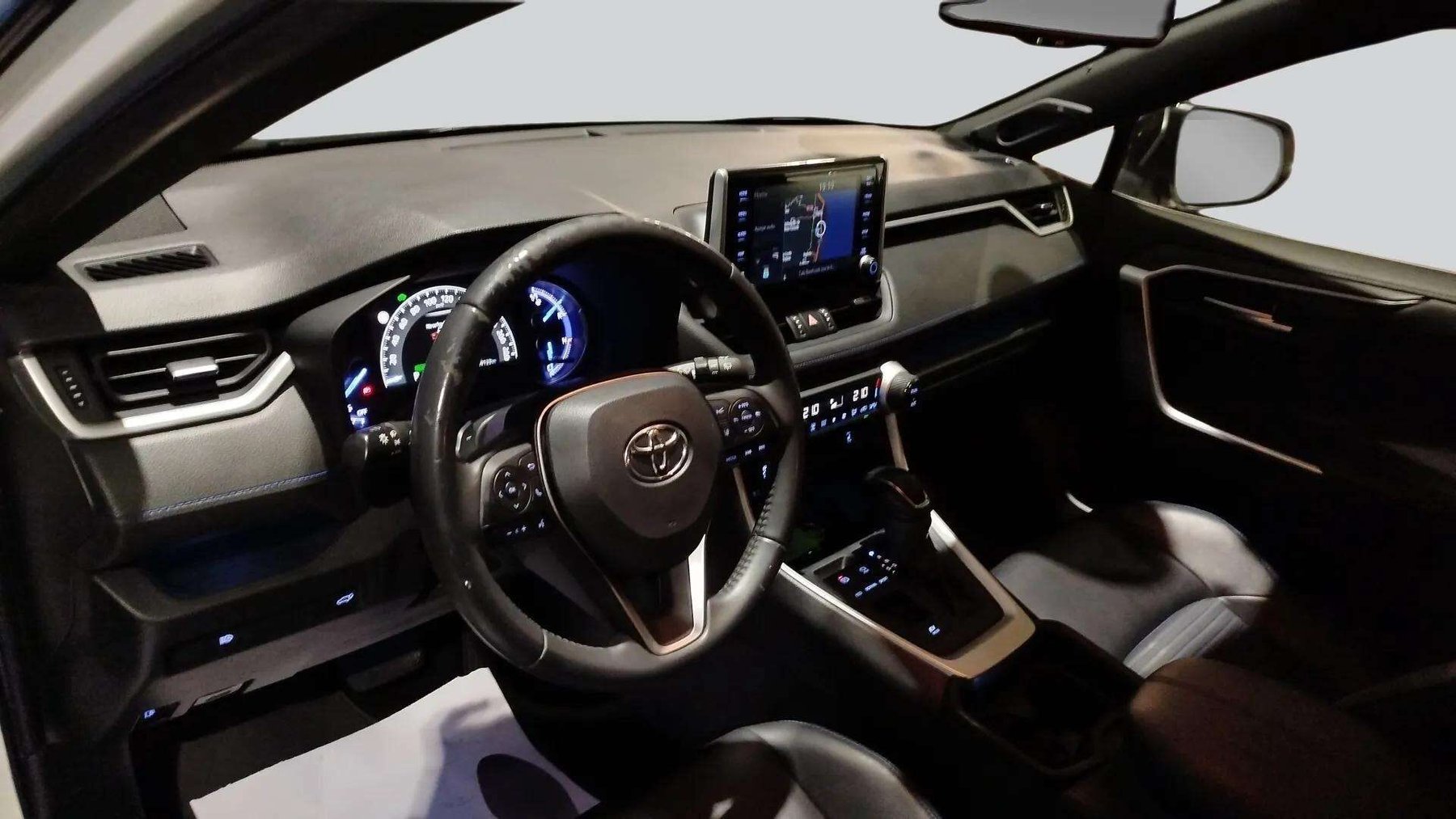 TOYOTA RAV4 ADVANCE HYBRID