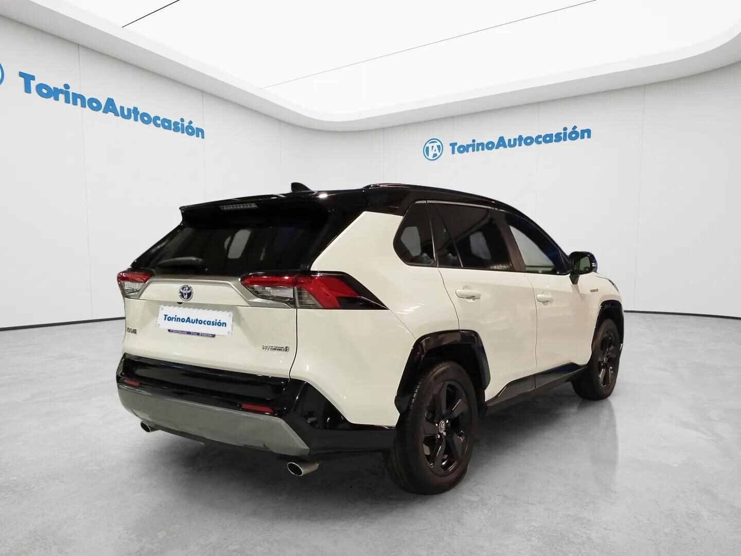 TOYOTA RAV4 ADVANCE HYBRID