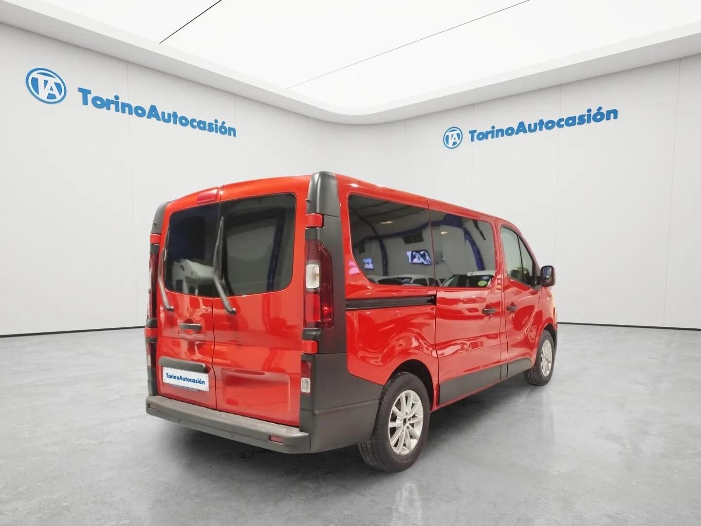 RENAULT TRAFIC COMBI